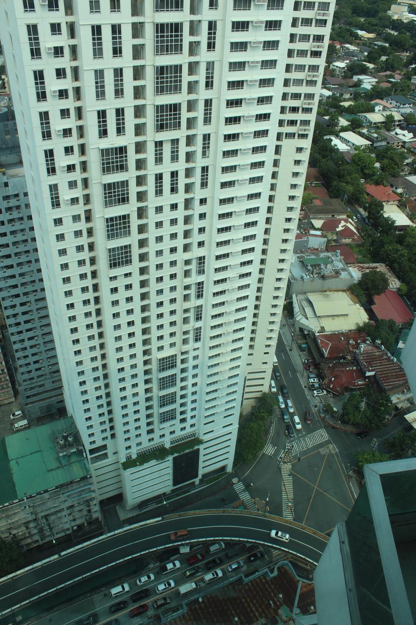 Affordable Makati Serviced Apartments Manila Exterior photo