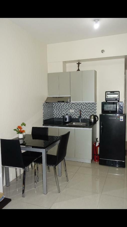 Affordable Makati Serviced Apartments Manila Exterior photo